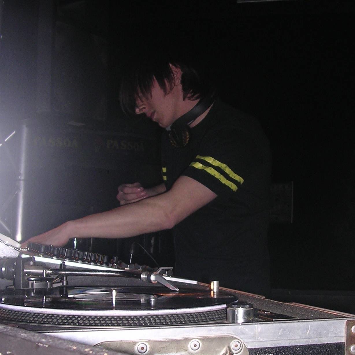100Bass-T