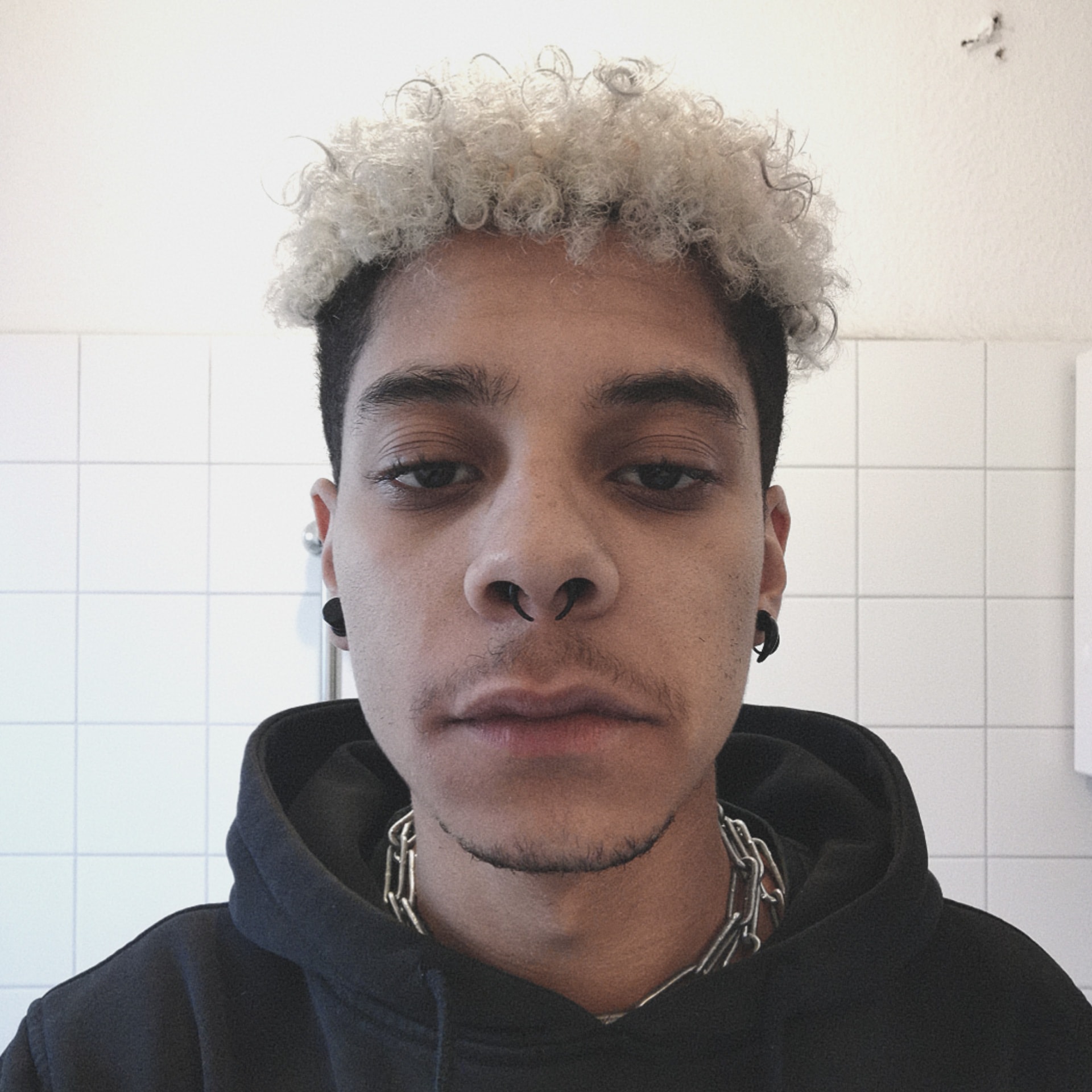 DFRNTGUY