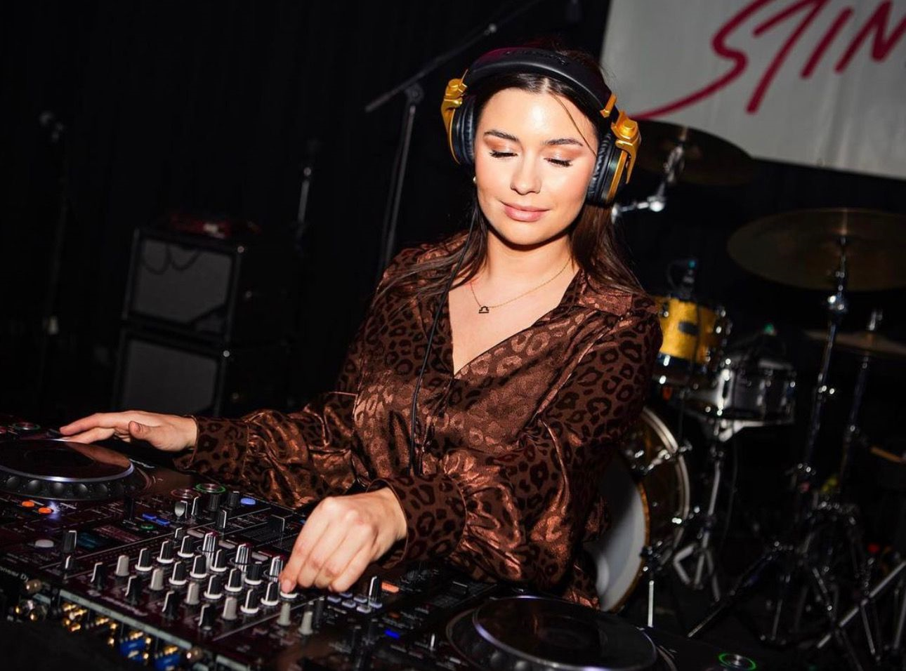 DJ Julya