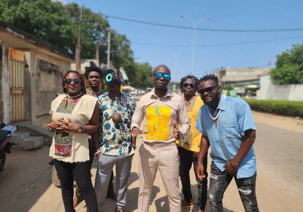 Dogo du Togo & The Alagaa Beat Band