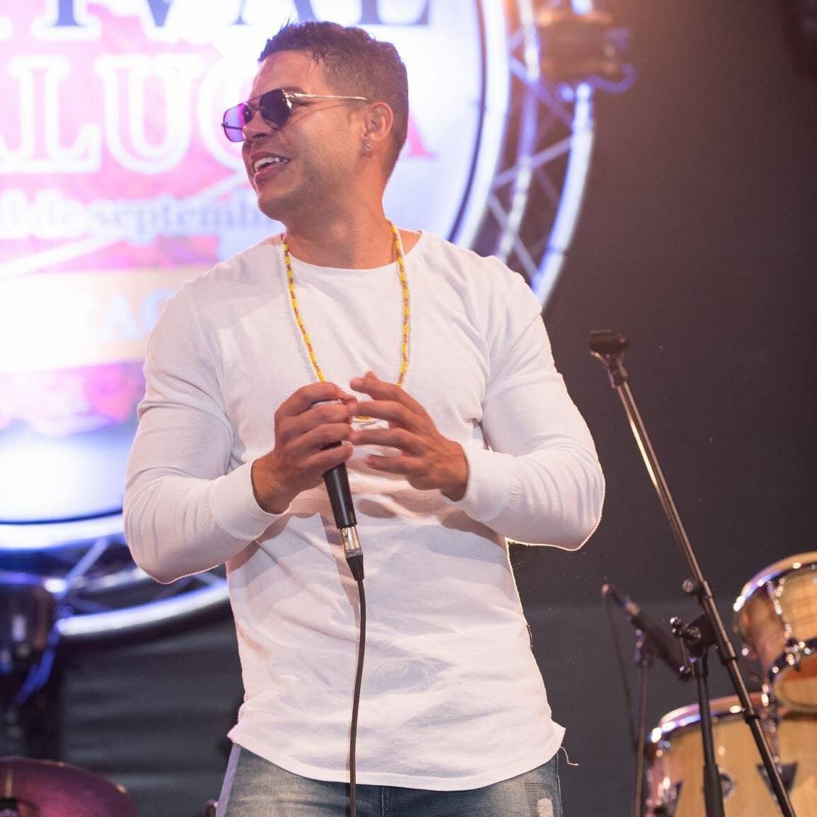 Rey Flores